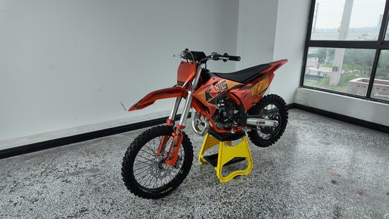 K85-G Two Stroke Motorcycle with XF185 Engine 6-Speed Transmission and Professional Suspension for Off-Road Adventure